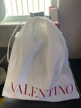 Valentino hat White Drawstring Dust Bag with Red Logo